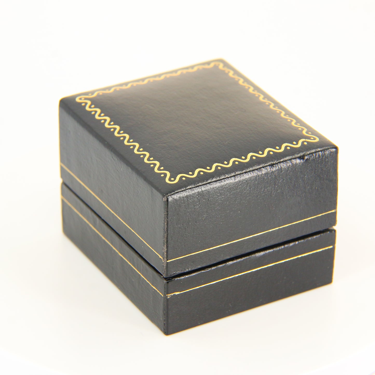Vintage Heavy 9 Carat Buckle Ring Yellow Gold Boxed Hallmarked UK Size X