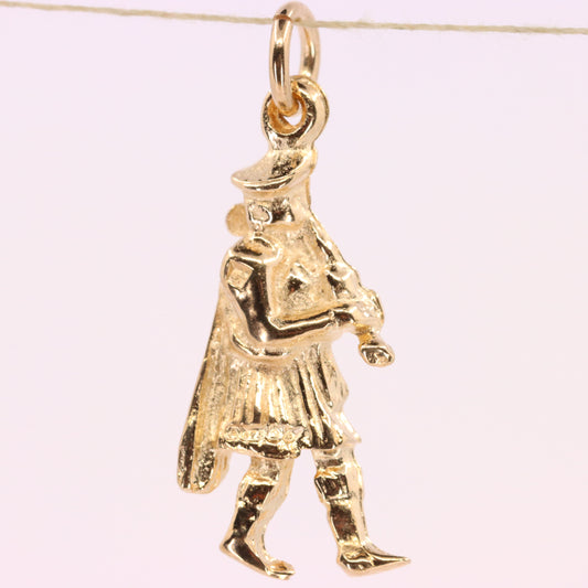 Vintage 9ct Hallmarked Yellow Gold Scottish Bagpiper Pendant Scotland Charm Gift