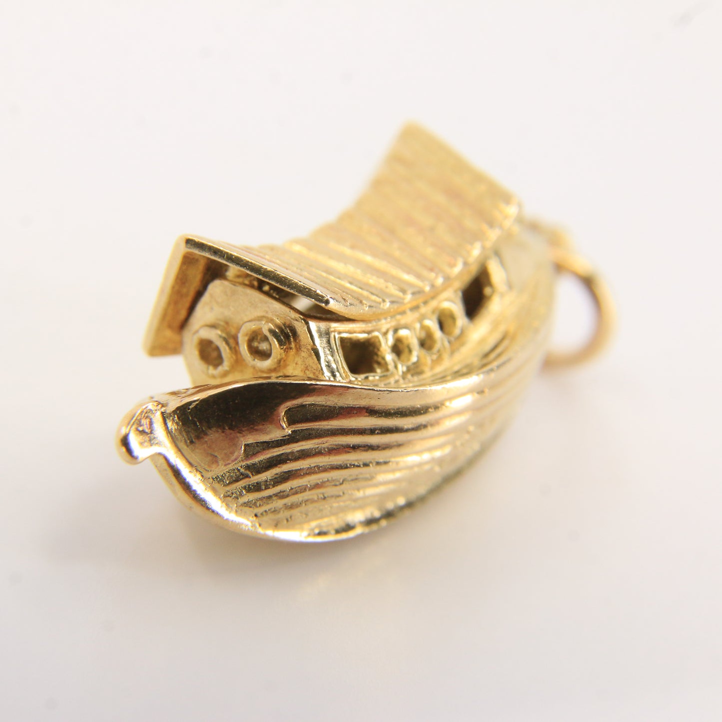 Vintage 9ct Hallmarked Noahs Ark Opening Boat Pendant Charm
