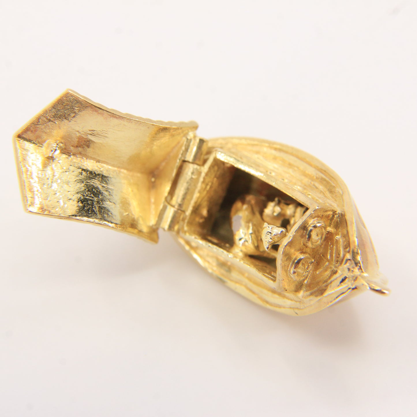 Vintage 9ct Hallmarked Noahs Ark Opening Boat Pendant Charm