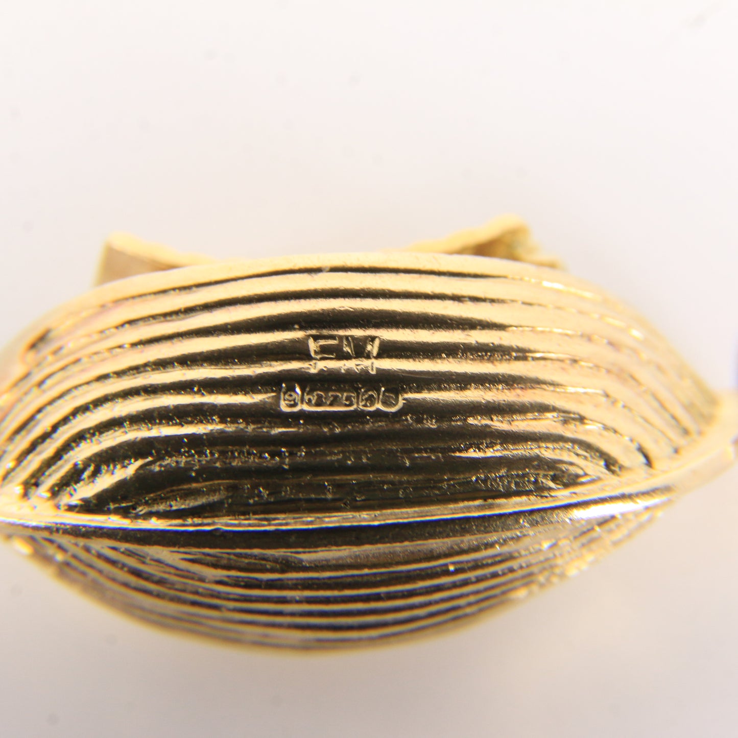 Vintage 9ct Hallmarked Noahs Ark Opening Boat Pendant Charm