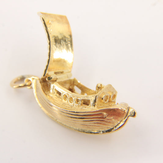 Vintage 9ct Hallmarked Noahs Ark Opening Boat Pendant Charm