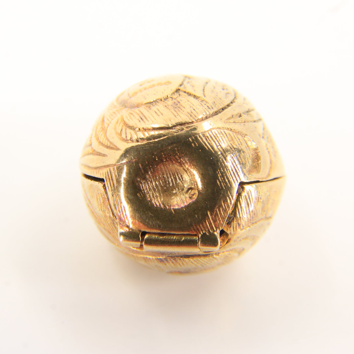 Vintage 9ct Gold Hallmarked Adam and Eve Opening Apple Pendant Charm