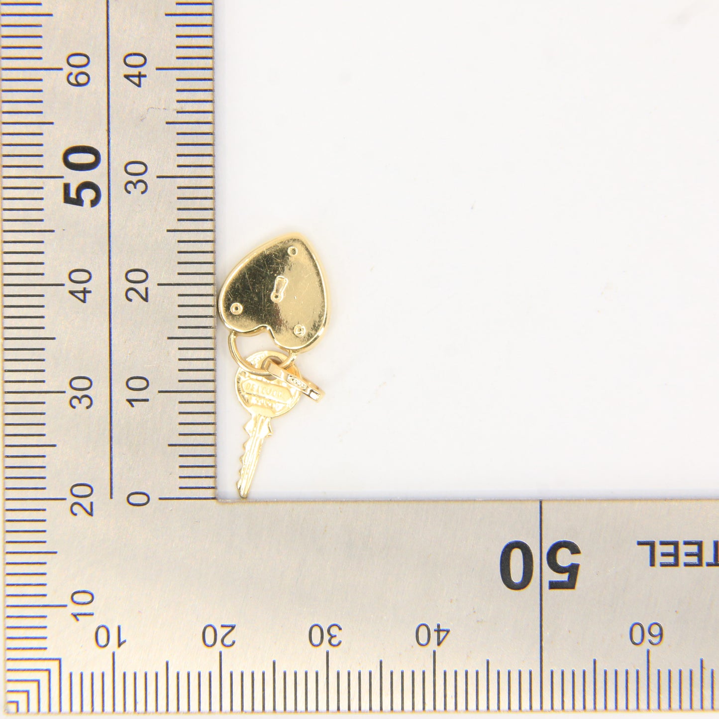 Vintage 18k Yellow Gold Heart & Key Charm Pendant Italian Love Gift