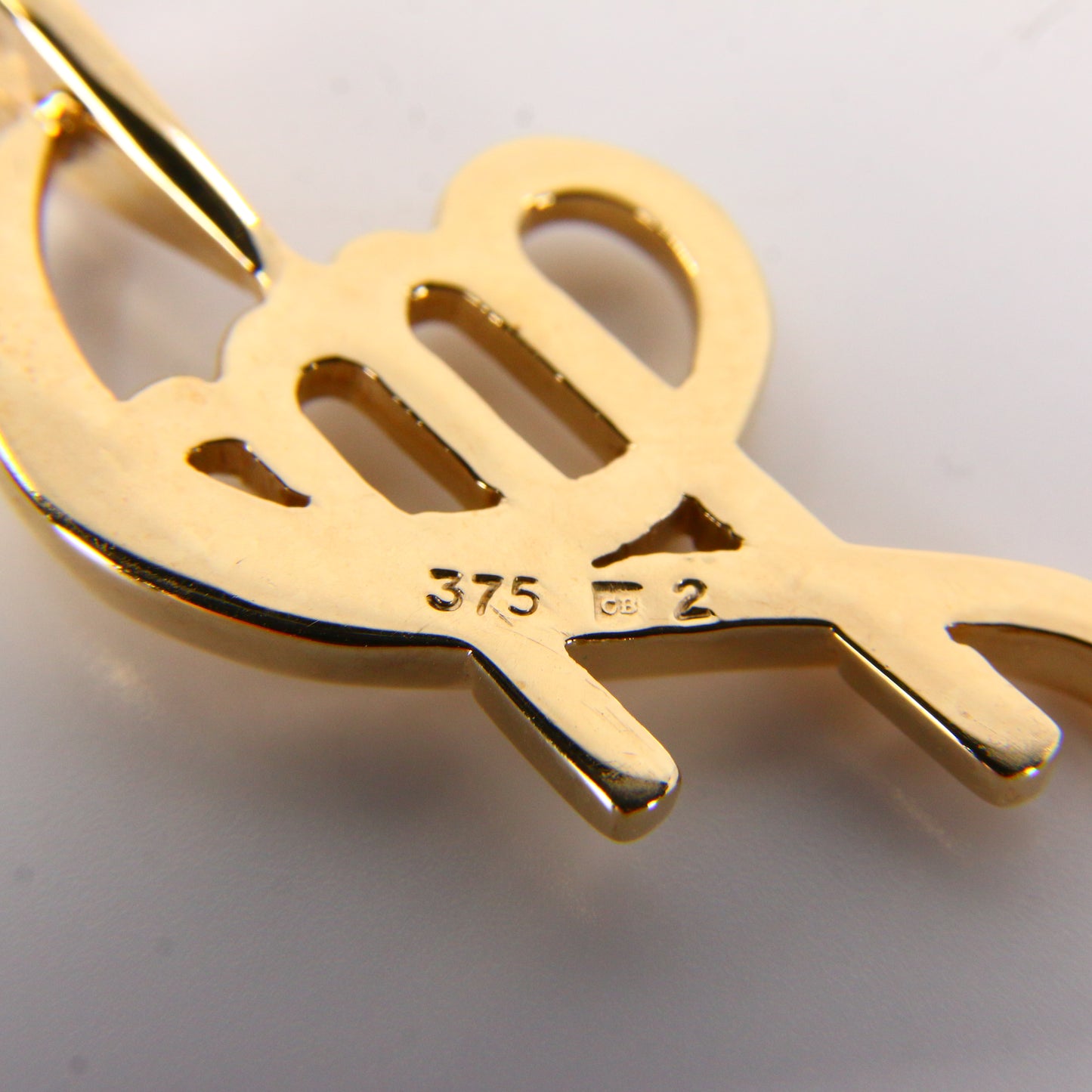 Modern 9ct Virgo Moon Sign Pendant Charm 9 Carat Yellow Gold Zodiac Jewellery Gift