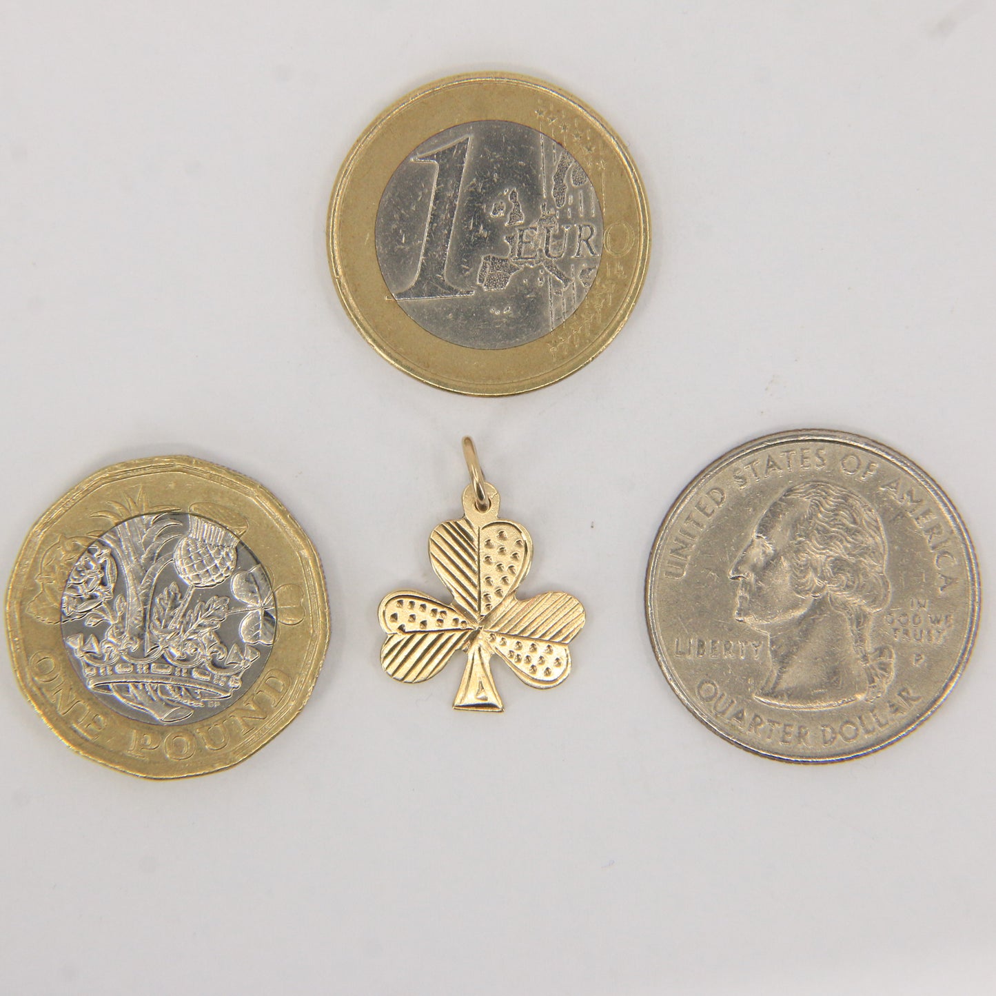 Vintage 9ct Hallmarked Yellow Gold Shamrock Clover Three-Leaf Luck Charm Pendant