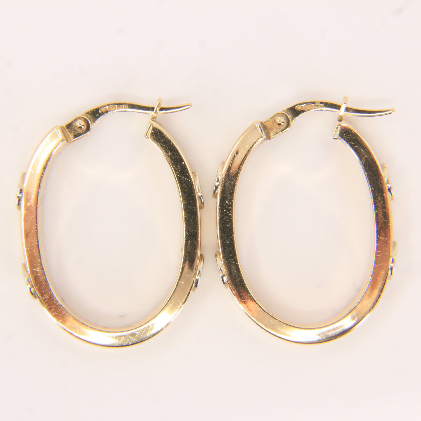 Vintage 9ct Hallmarked Yellow Gold Hoop Earrings Screw Style Design