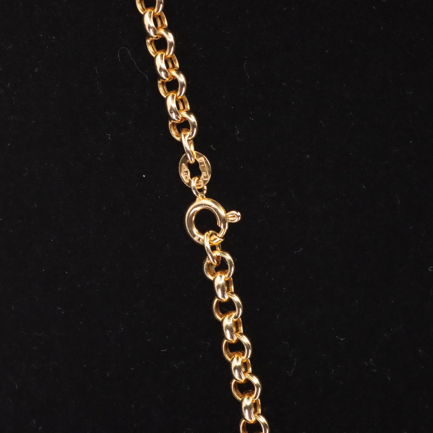 Vintage 9ct Hallmarked Yellow Gold 21.5 Inch 4mm Belcher Rolo Chain Boxed