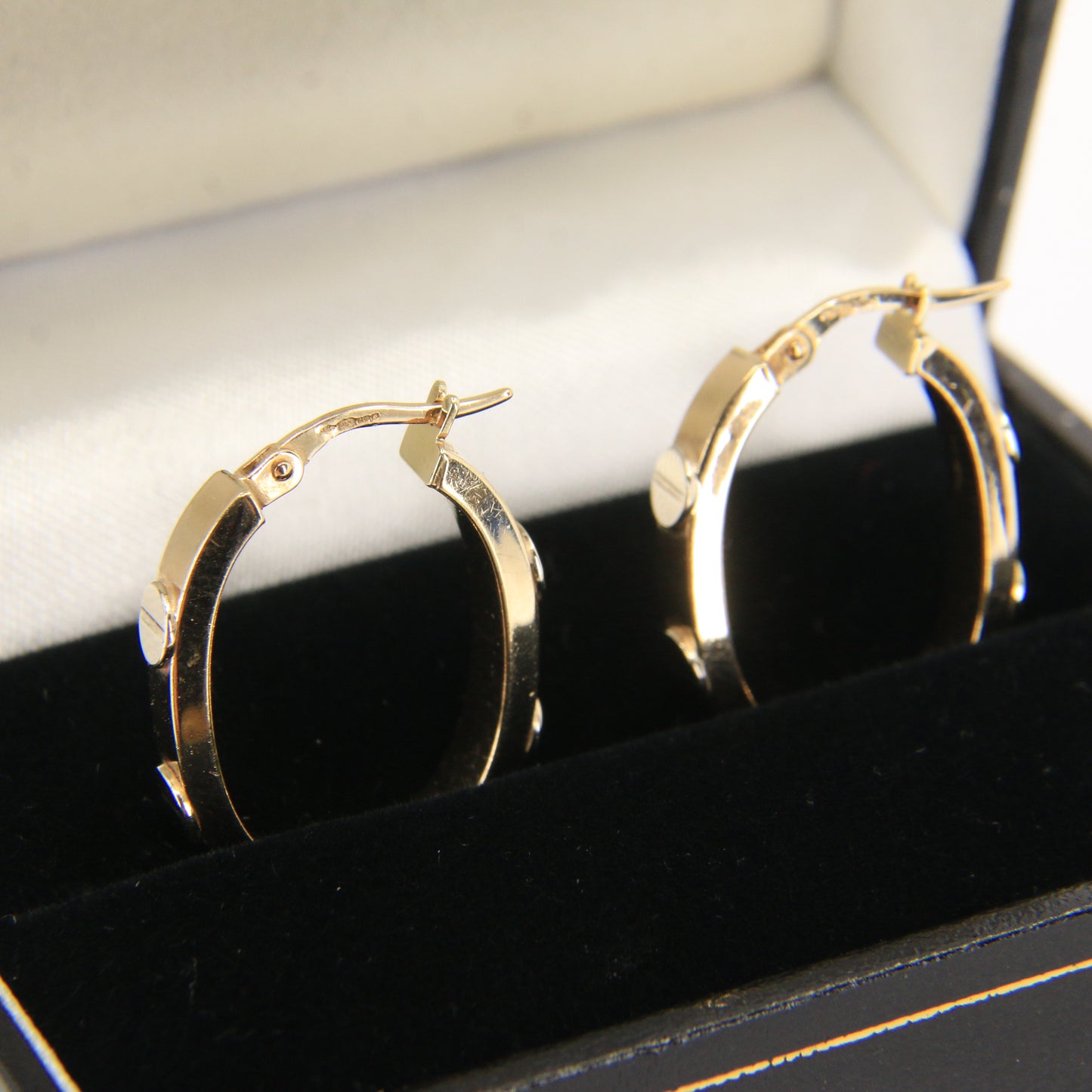 Vintage 9ct Hallmarked Yellow Gold Hoop Earrings Screw Style Design