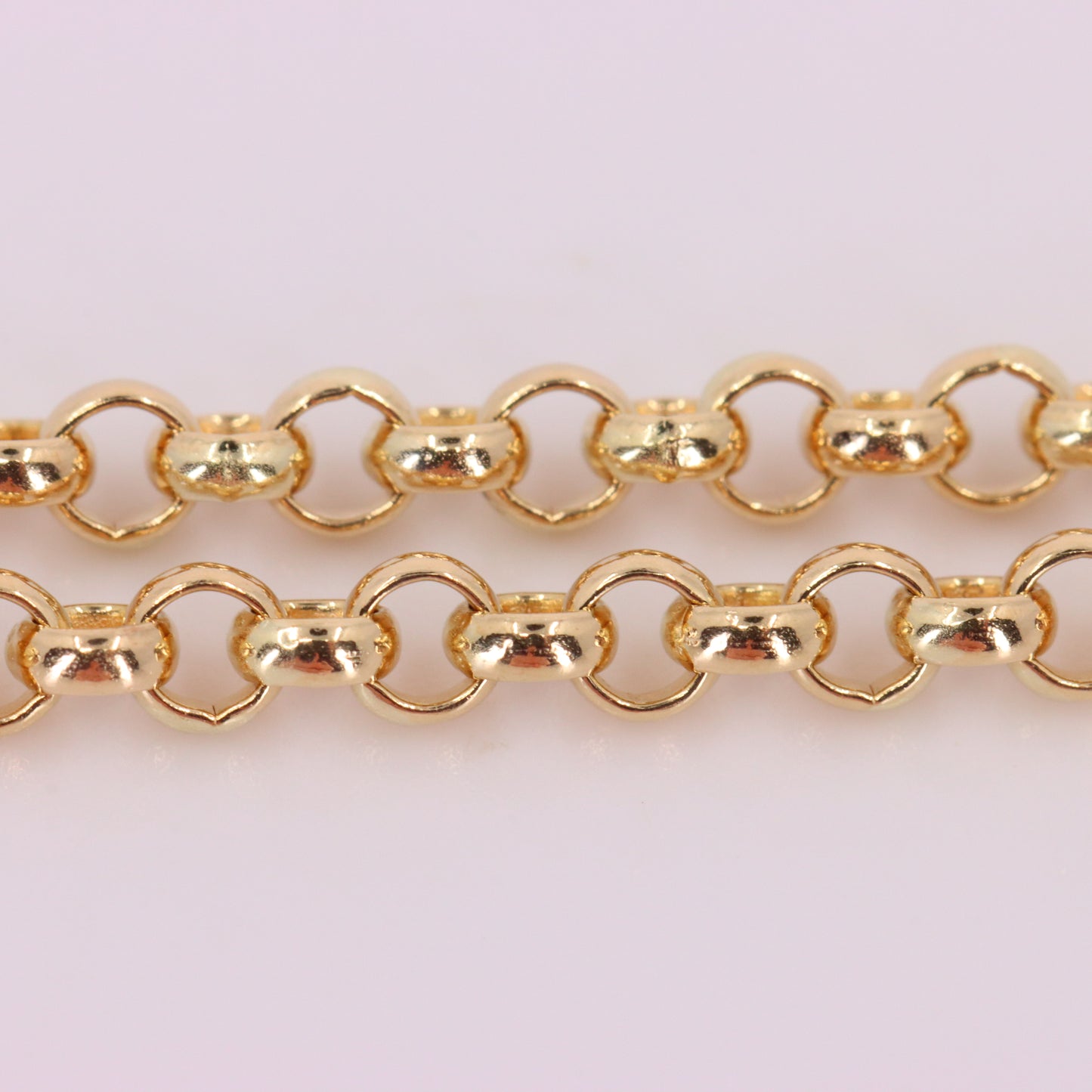 Vintage 9ct Hallmarked Yellow Gold 22 Inch 2.5 mm Belcher Chain Necklace Boxed