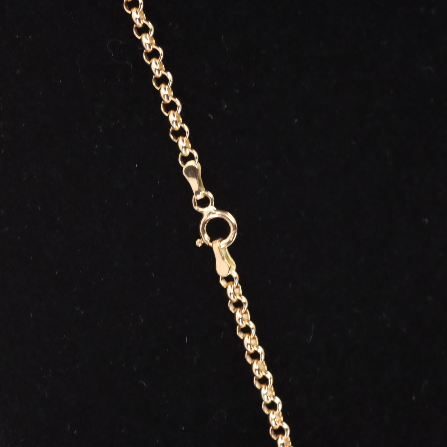 Vintage 9ct Hallmarked Yellow Gold 22 Inch 2.5 mm Belcher Chain Necklace Boxed