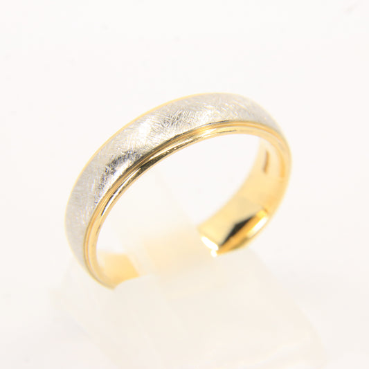 Vintage 18ct Two Tone Gold Hallmarked Wedding Band Ring Size O Boxed