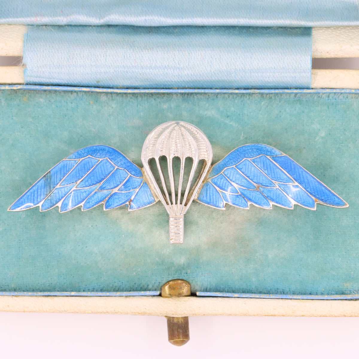 Vintage 9ct White Gold Enamel Parachute Regiment Sweetheart Brooch 1951 Boxed