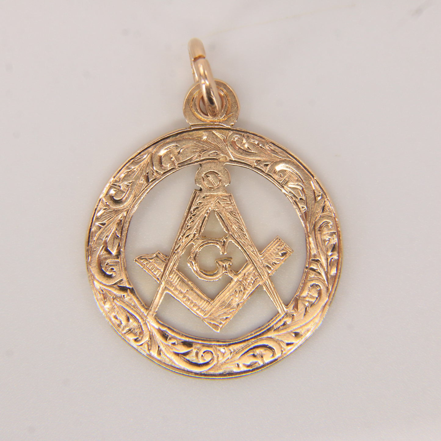 Vintage 9ct Hallmarked Gold Masonic Compass “G” Circle Pendant Fob