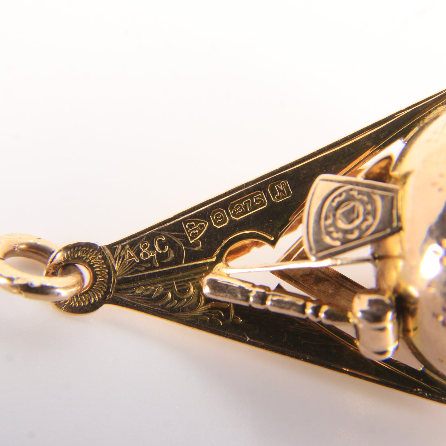 Large 9ct Masonic Chalcedony Keystone Fob Hallmarked Gold Pendant HTWSSTKS