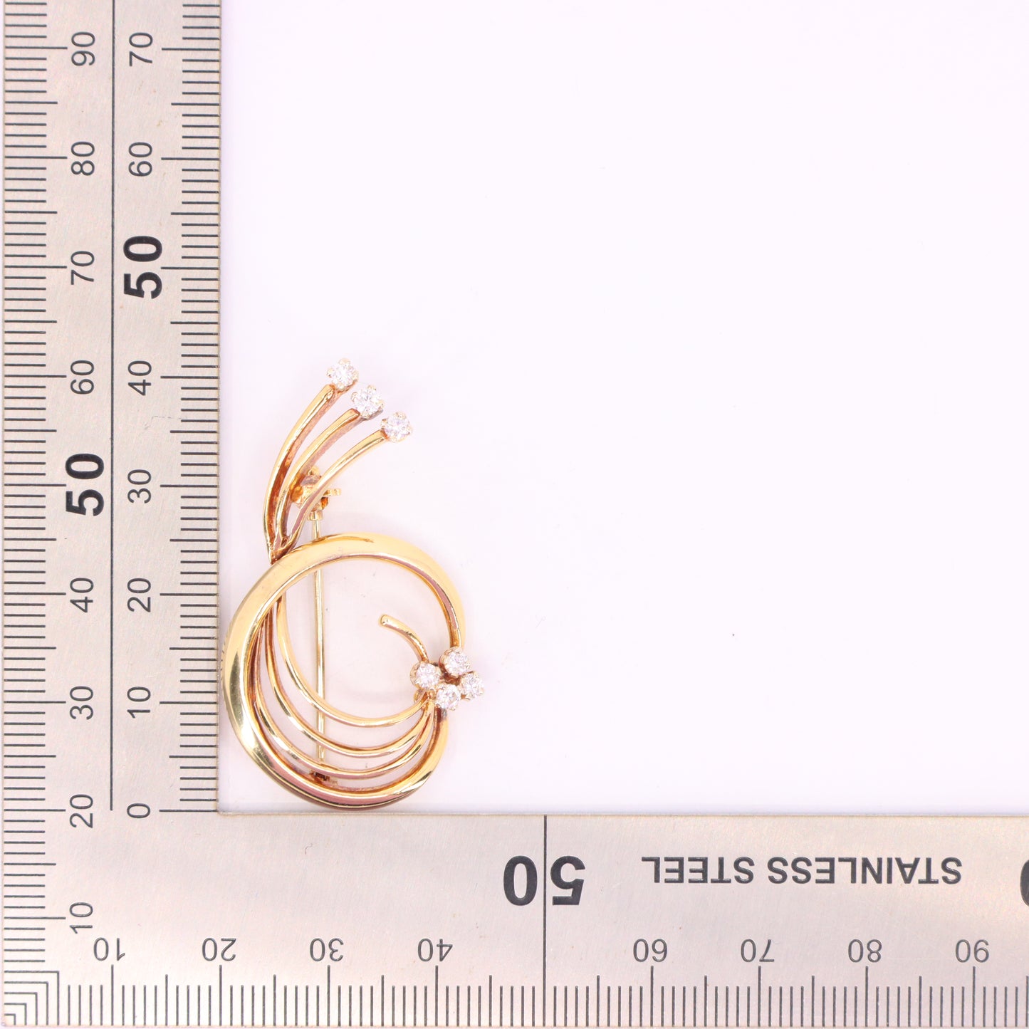 Vintage 18ct Hallmarked Swirl Design Gold Diamond Brooch Solid Yellow Gold