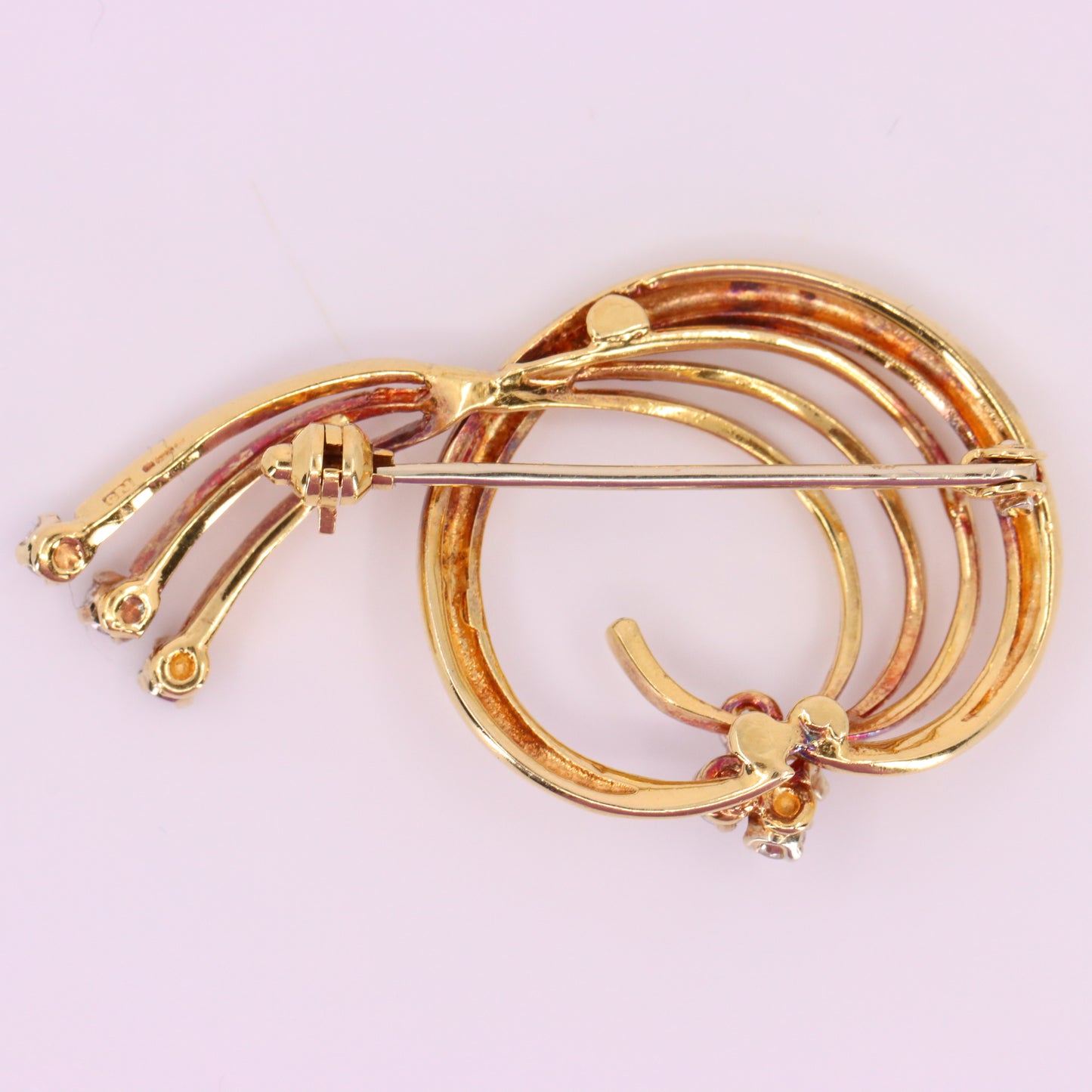 Vintage 18ct Hallmarked Swirl Design Gold Diamond Brooch Solid Yellow Gold