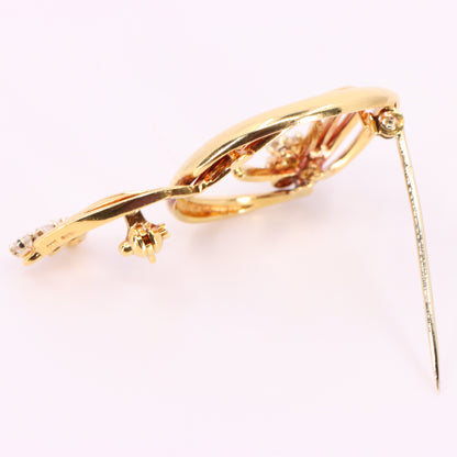 Vintage 18ct Hallmarked Swirl Design Gold Diamond Brooch Solid Yellow Gold