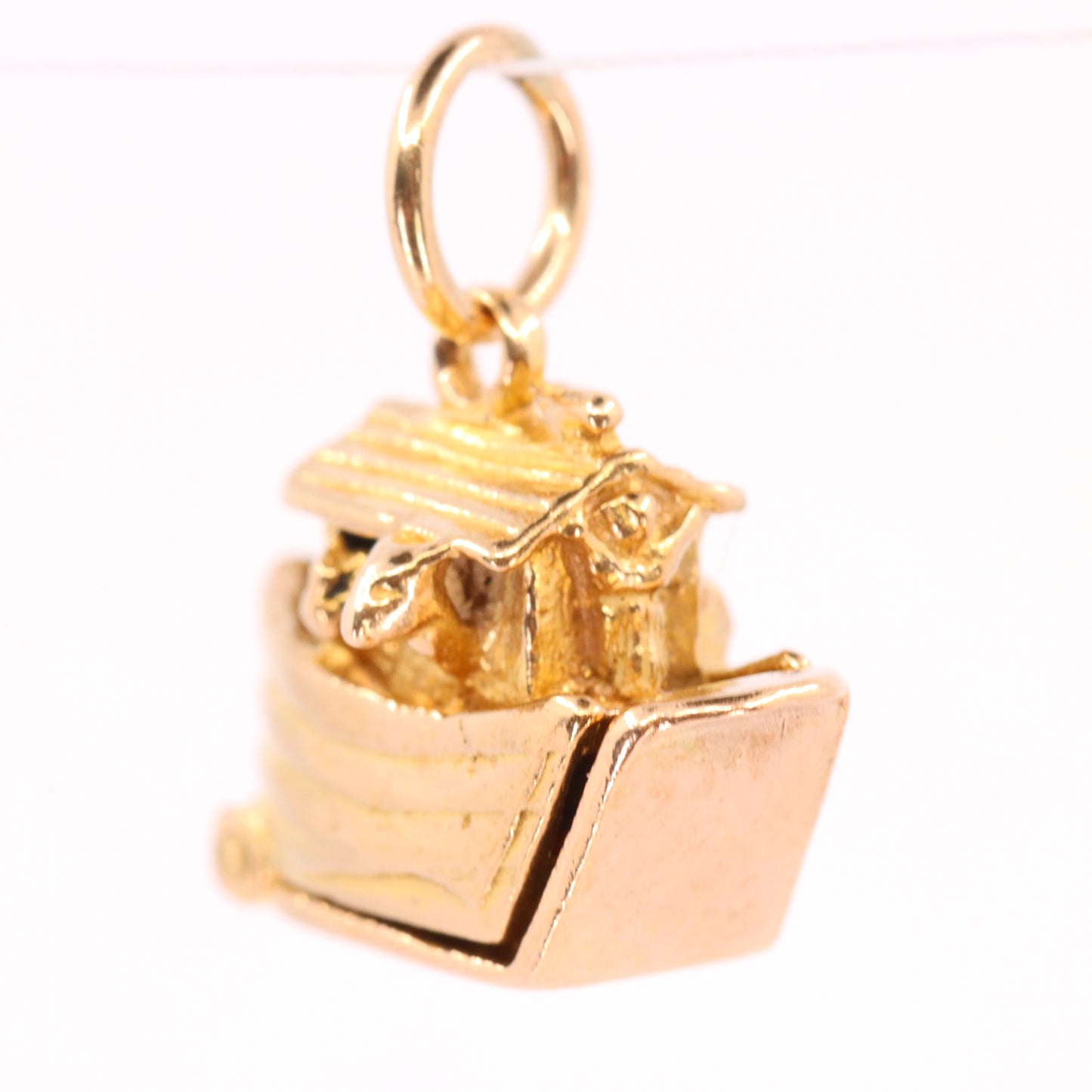 Vintage 9ct Yellow Gold Noahs Ark Opening Boat Charm Animal Religious Pendant