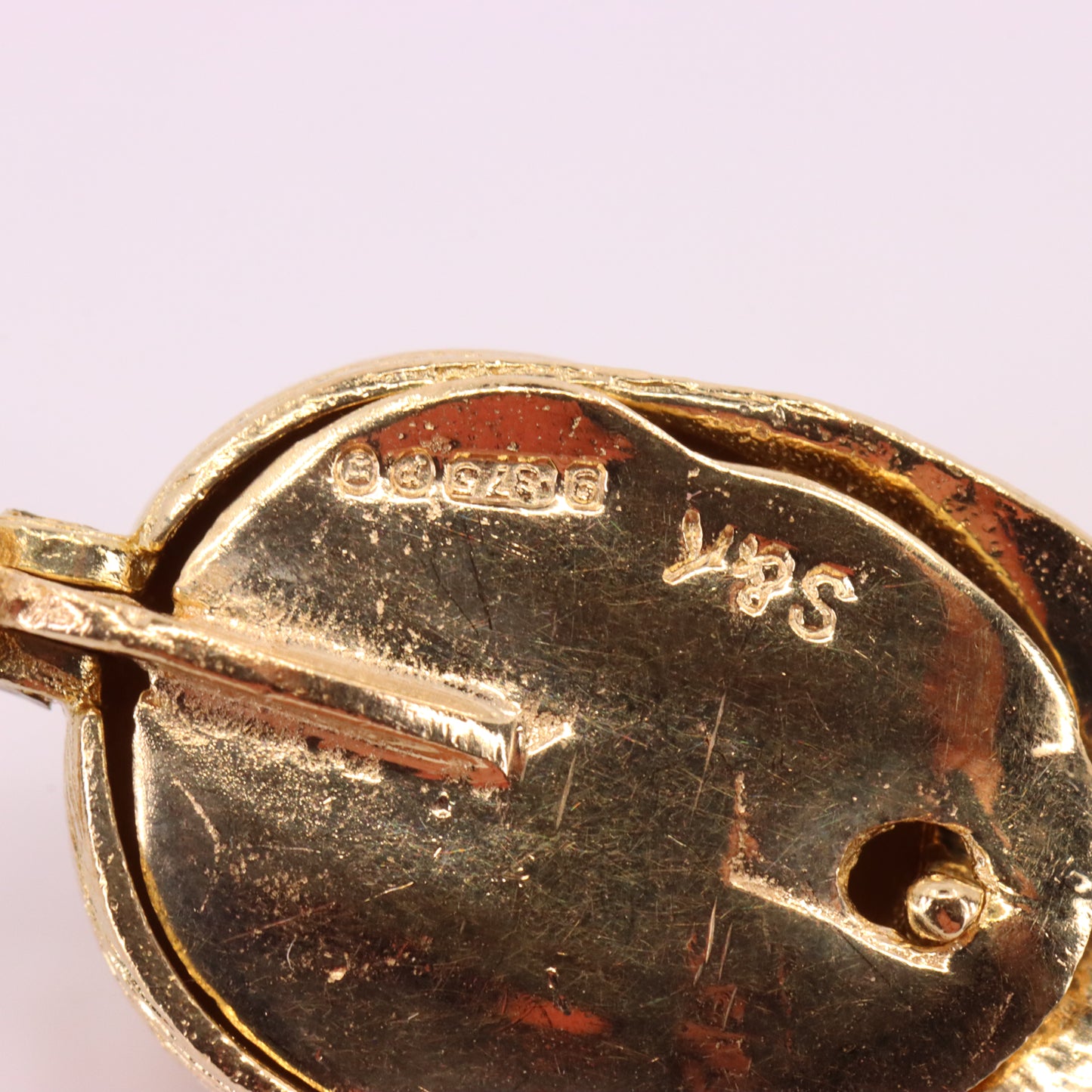 Vintage 9ct Hallmarked Gold Jockey Hat Opening Horse Pendant Equestrian Charm