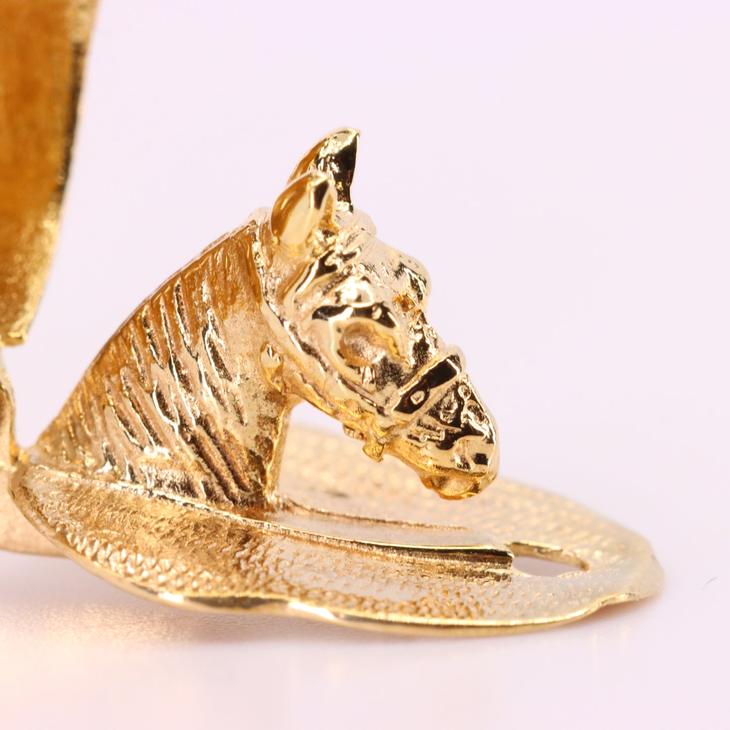 Vintage 9ct Hallmarked Gold Jockey Hat Opening Horse Pendant Equestrian Charm