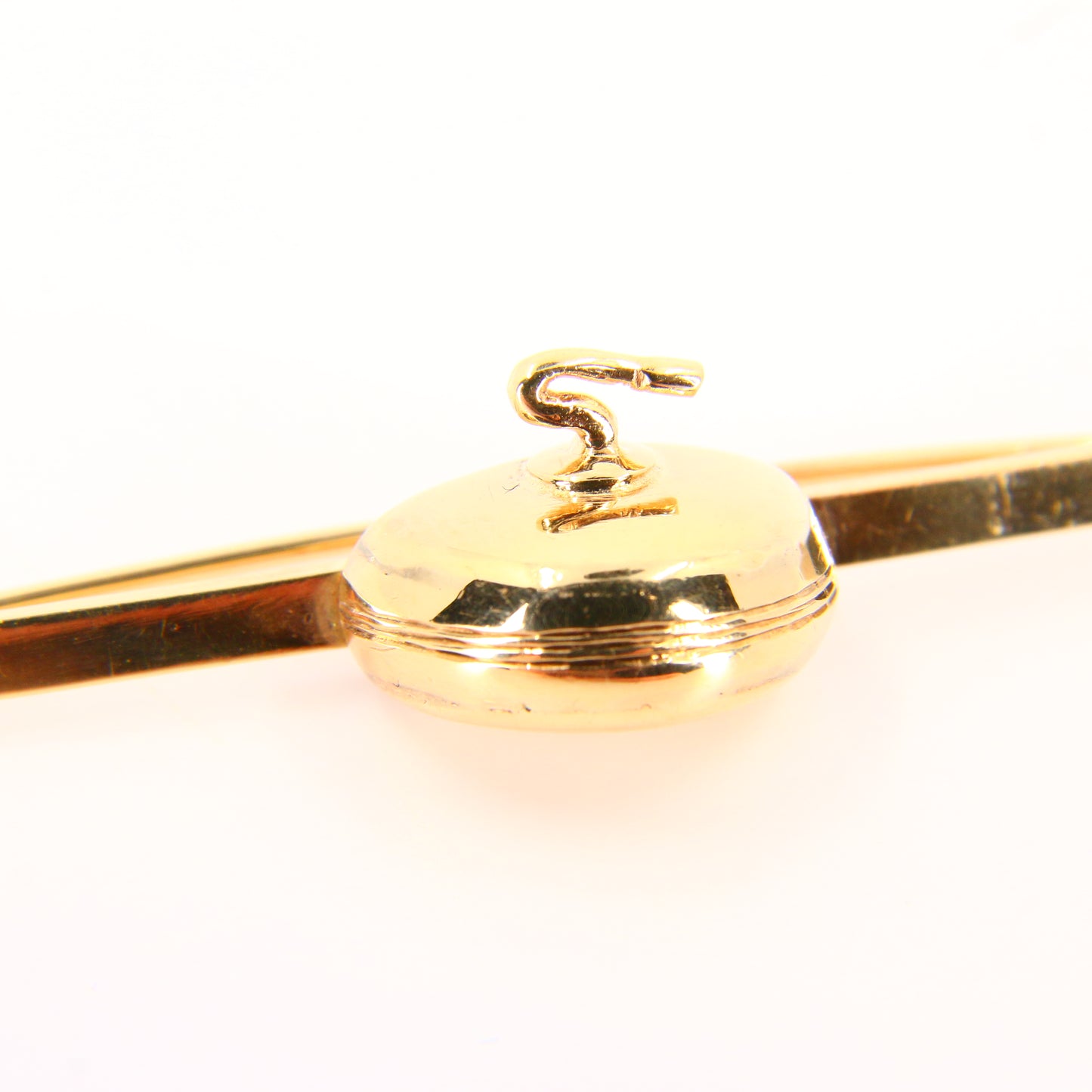 Vintage 9ct Curling Stone Brooch Hallmarked Yellow Gold Brooch Winter Sport Gift