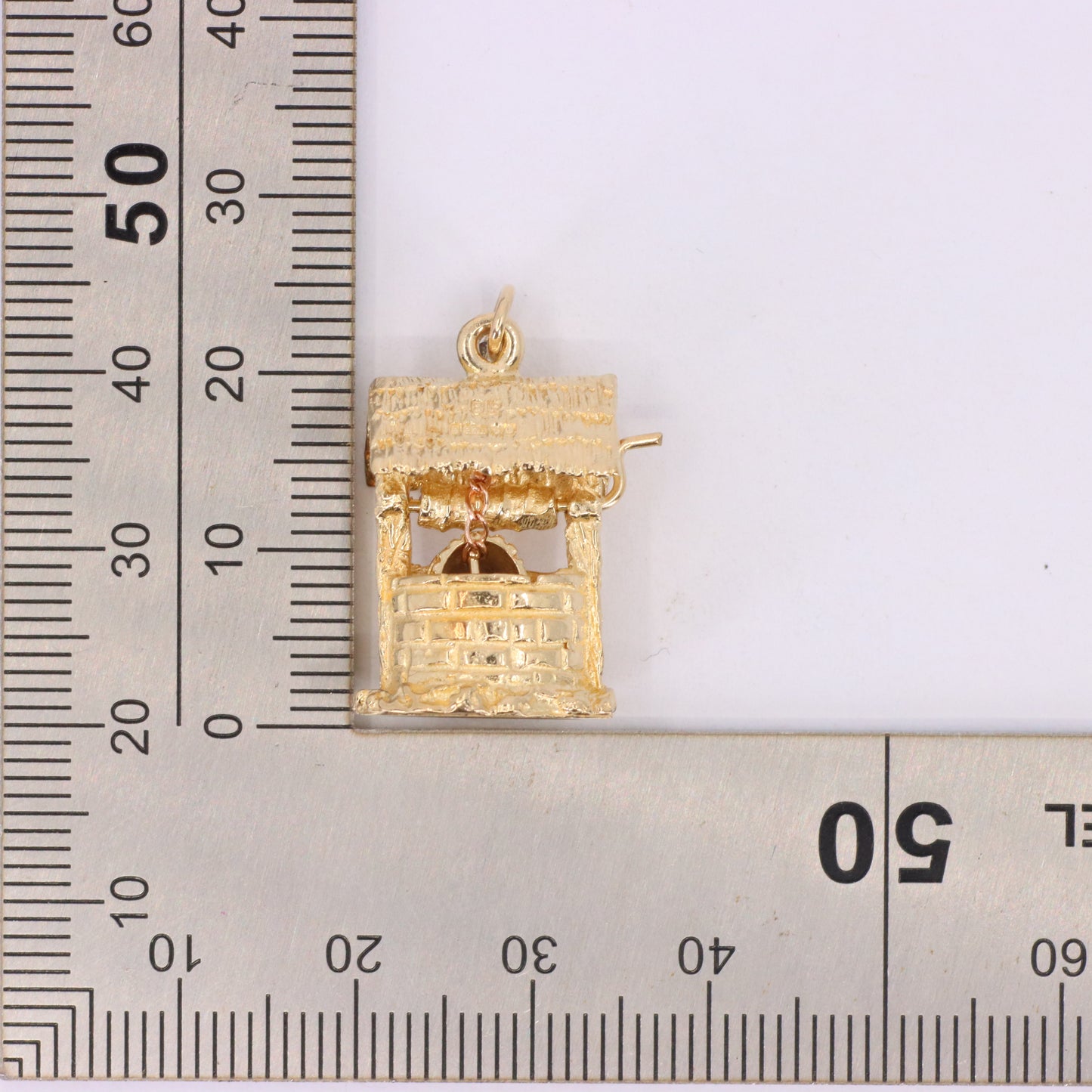 Vintage 9ct Hallmarked Yellow Gold Wishing Well Pendant Moving Luck Charm Gift