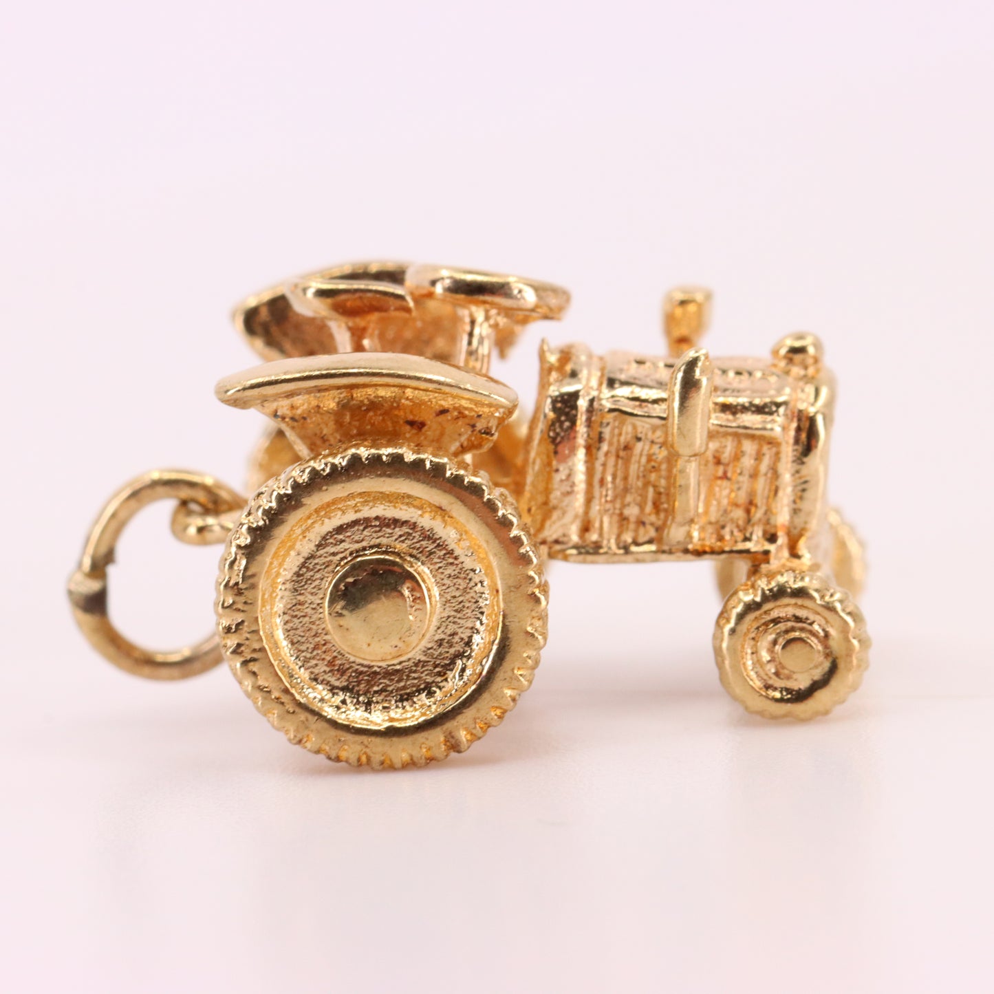 Vintage 9ct Hallmarked Yellow Gold Retro Tractor Pendant Farm Charm
