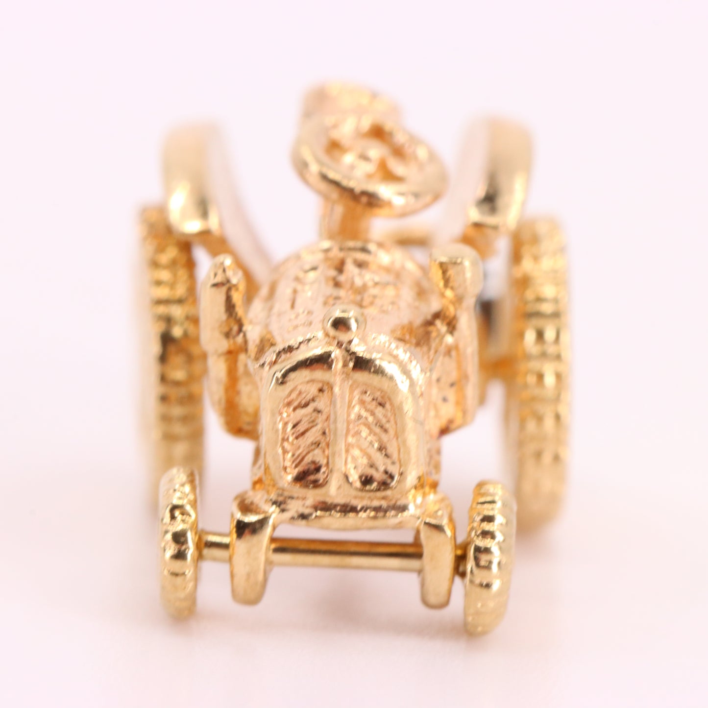 Vintage 9ct Hallmarked Yellow Gold Retro Tractor Pendant Farm Charm