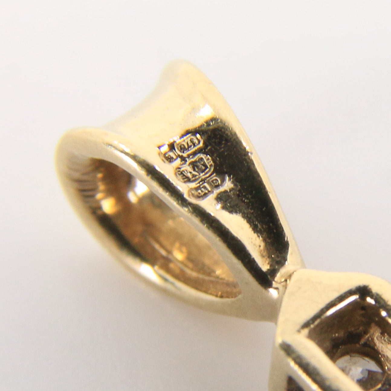 Vintage 9ct Hallmarked Gold Cross Pendant Cubic Zirconia CZ Charm Gift