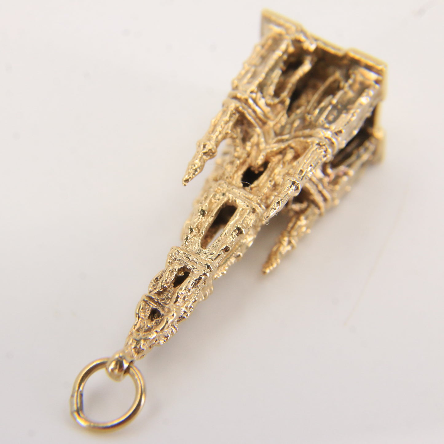 Vintage 9ct Hallmarked Gold Scott Monument Pendant Charm Edinburgh Landmark