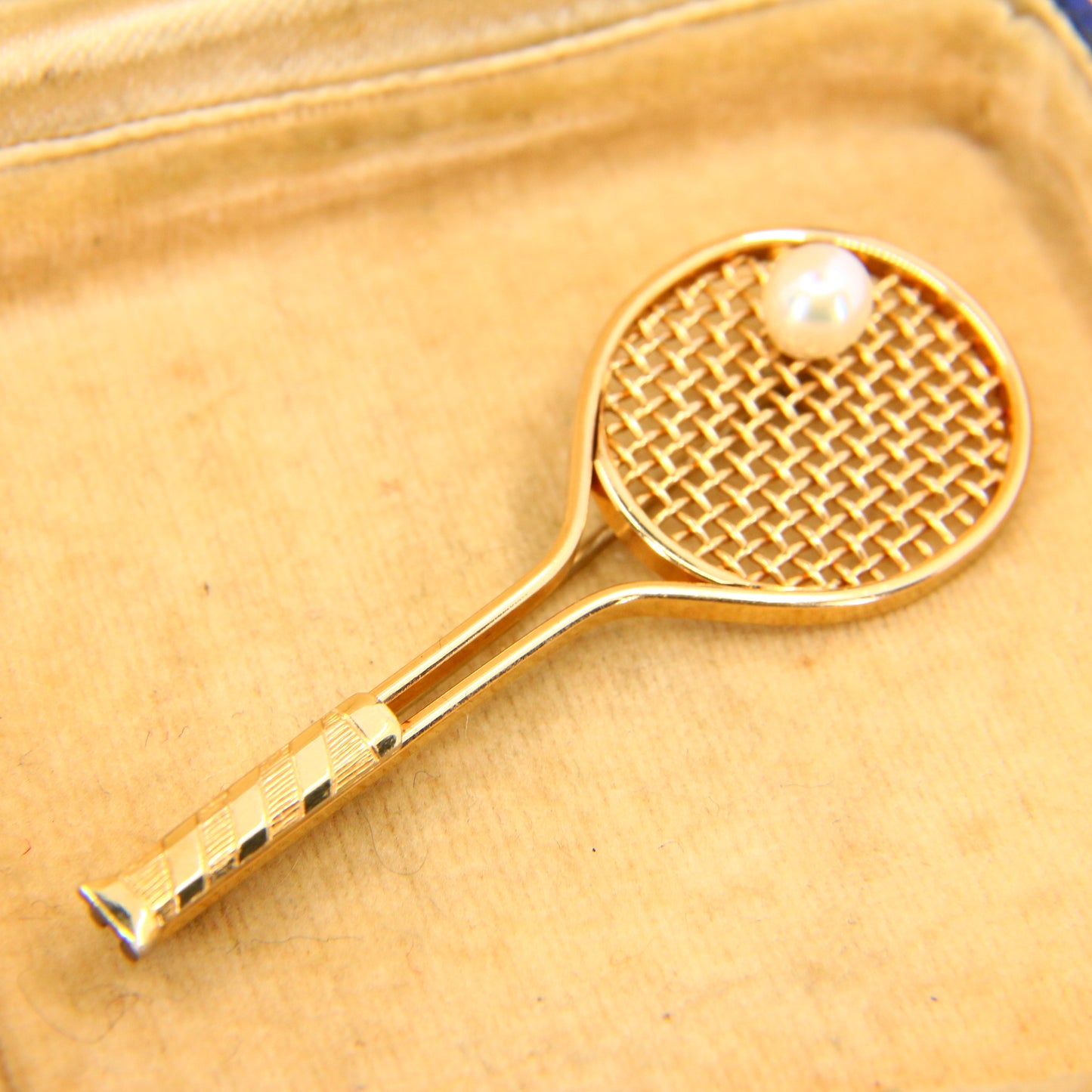 Vintage 9ct Tennis Brooch Pearl set Ball 9 Carat Tennis Racket Brooch Fine Gold