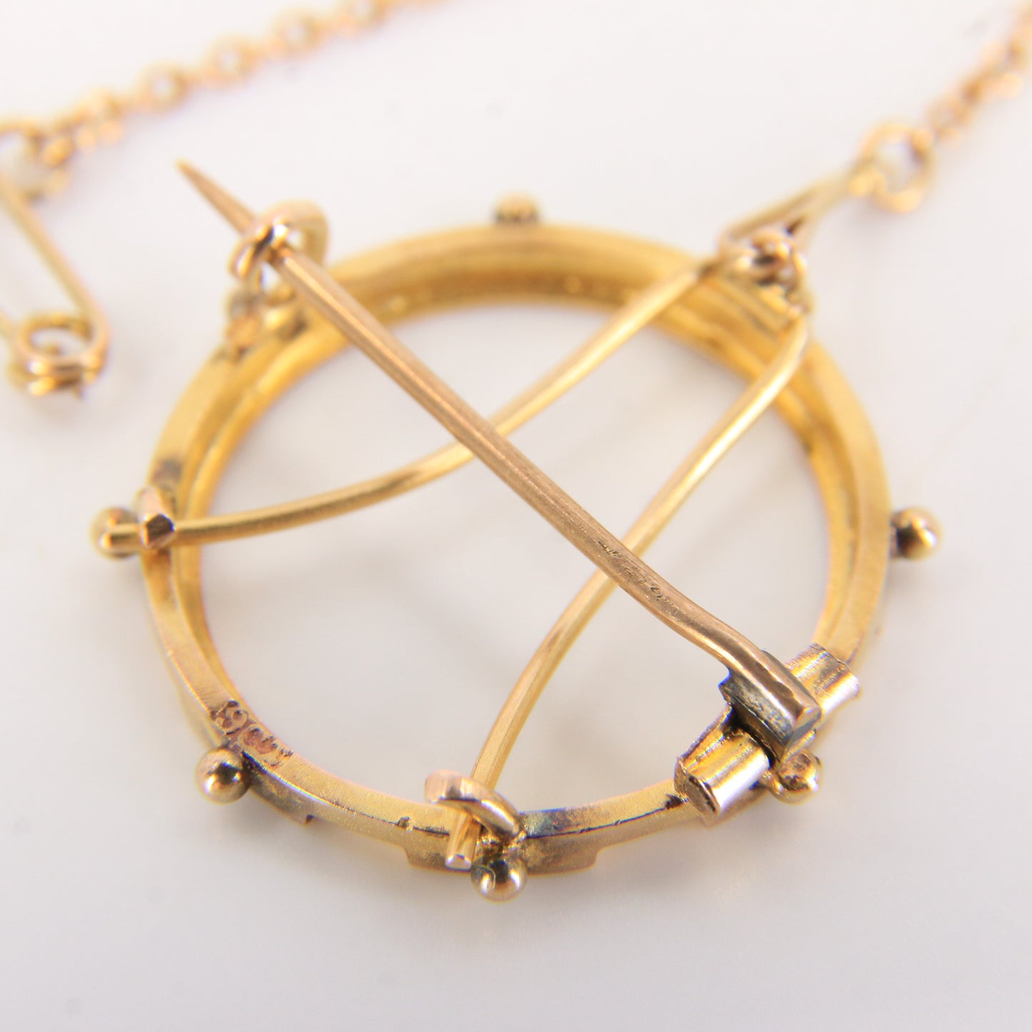 Antique 9ct Gold Half Sovereign Coin Frame Brooch with Safety Chain