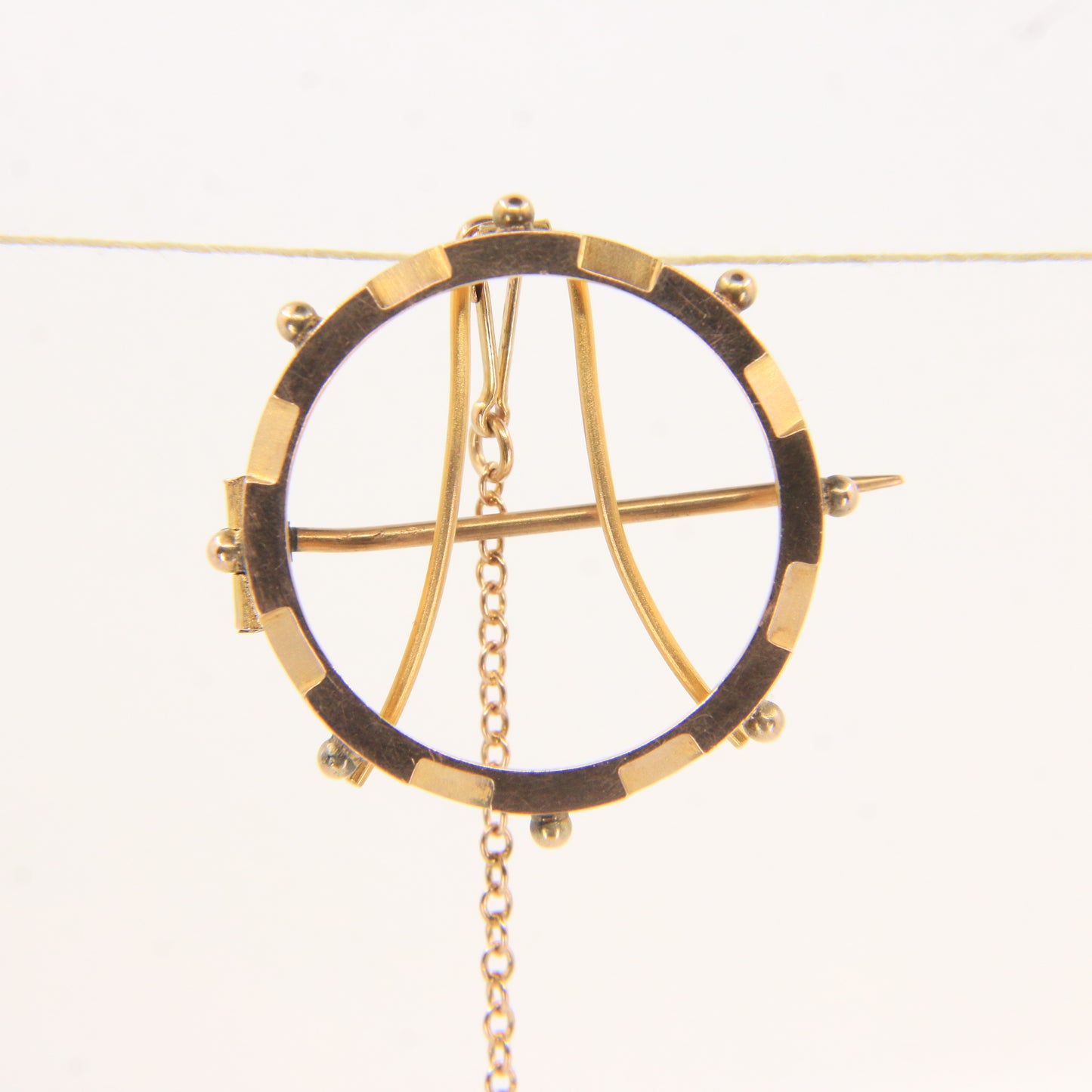 Antique 9ct Gold Half Sovereign Coin Frame Brooch with Safety Chain