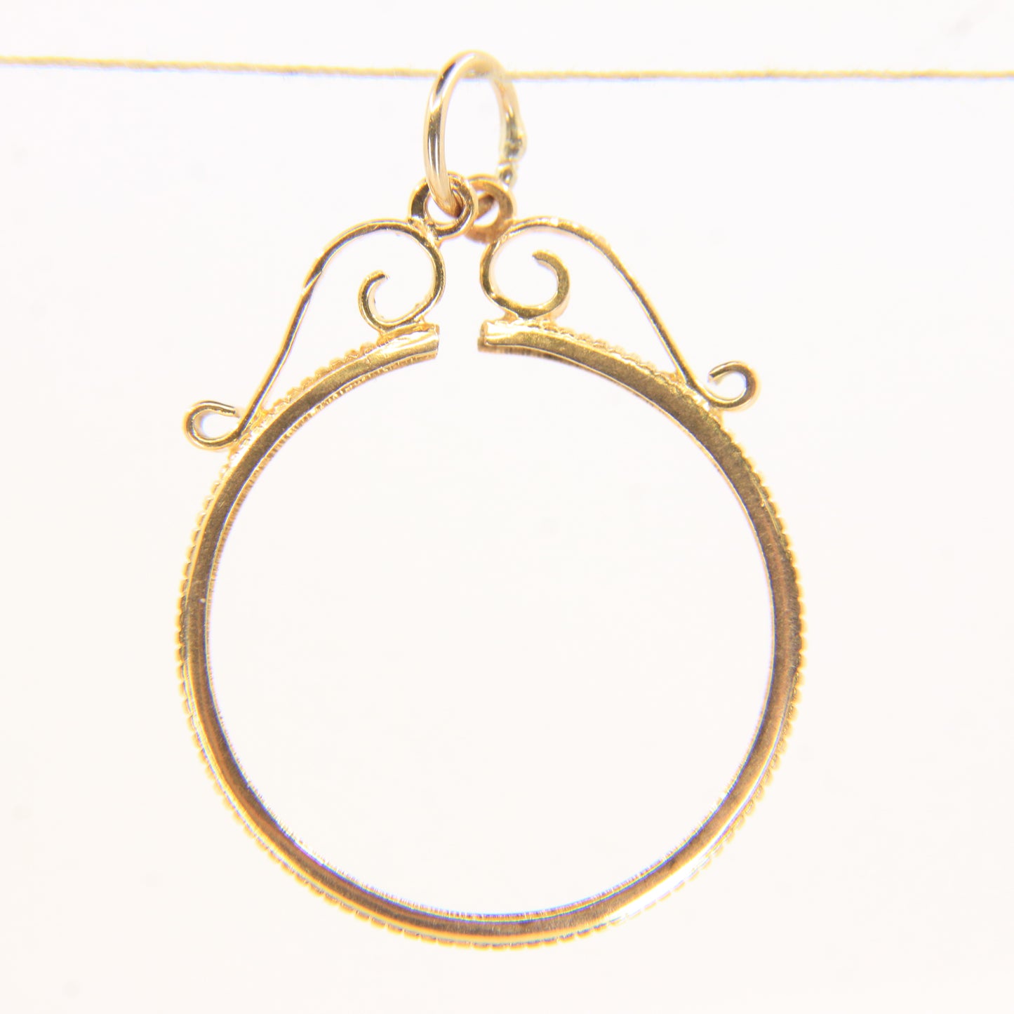 Vintage 9ct Gold Full Sovereign Holder Coin Frame Pendant Charm Gift