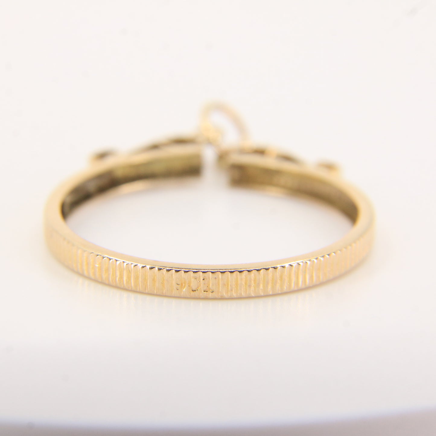 Vintage 9ct Gold Full Sovereign Holder Coin Frame Pendant Charm Gift