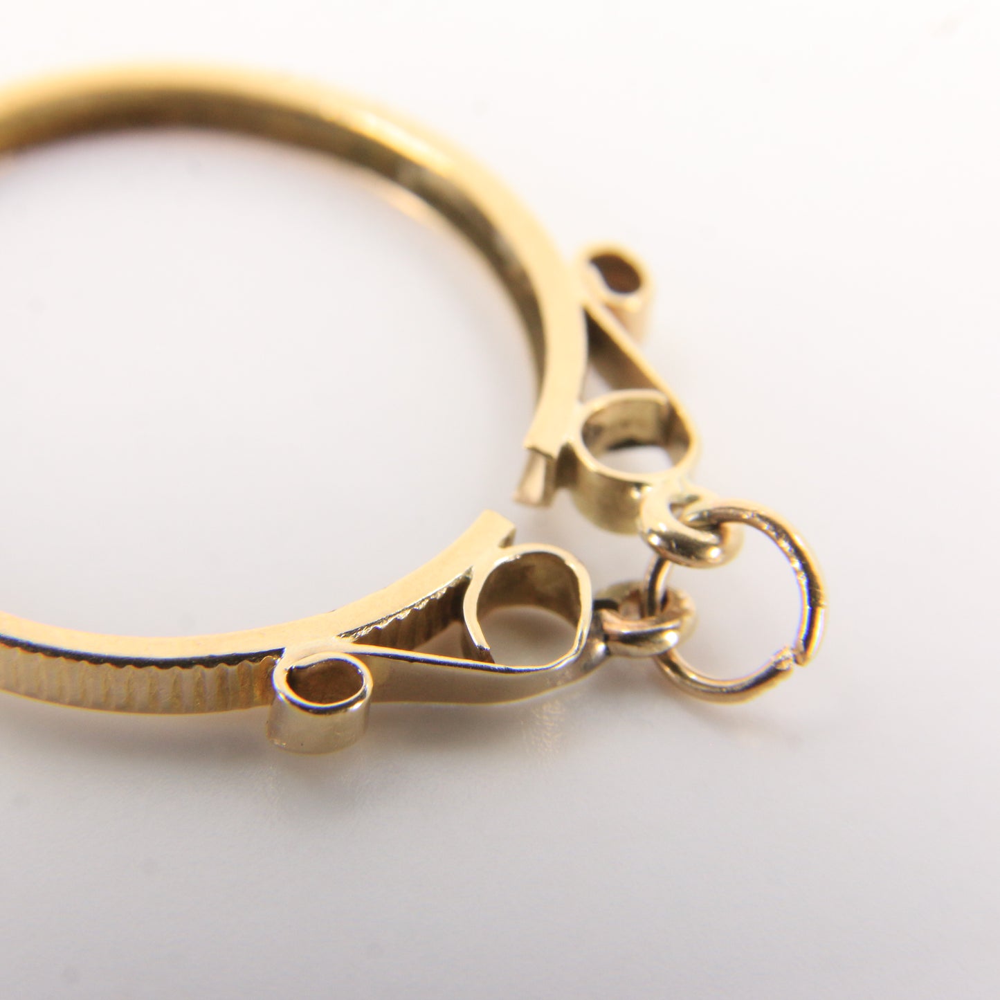 Vintage 9ct Gold Full Sovereign Holder Coin Frame Pendant Charm Gift