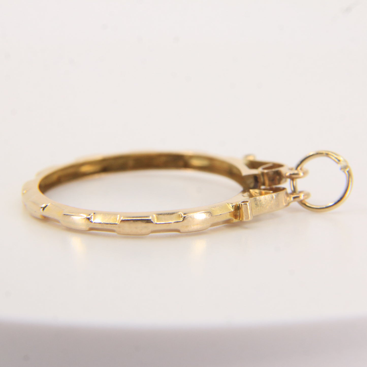 Vintage 9ct Gold Full Sovereign Holder Coin Frame Pendant Charm Gift