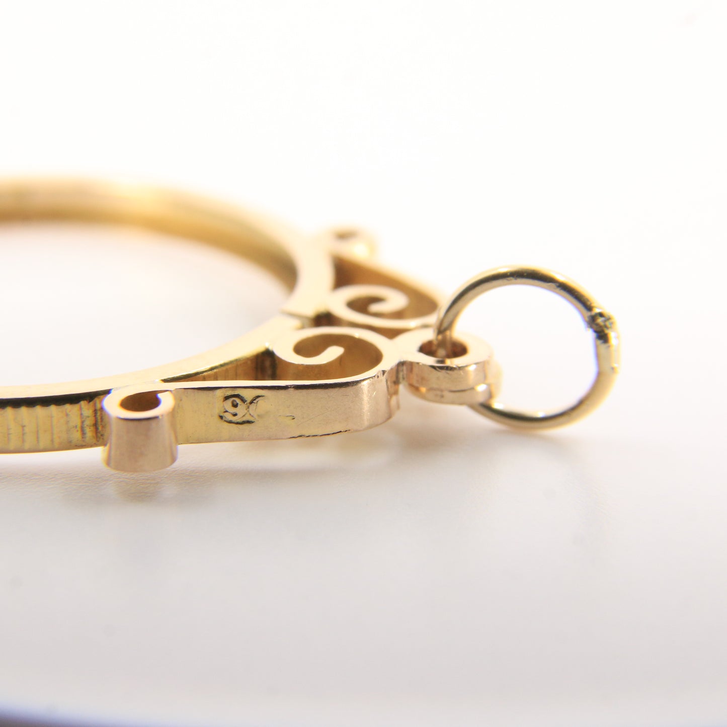 Vintage 9ct Gold Full Sovereign Holder Coin Frame Pendant Charm Gift