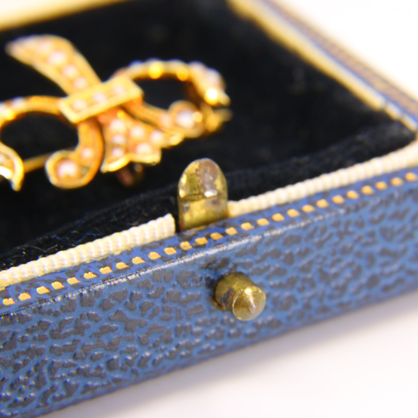 Antique 14 Carat Fleur De Lis Edwardian Pendant Brooch Fine Jewellery Boxed Gift