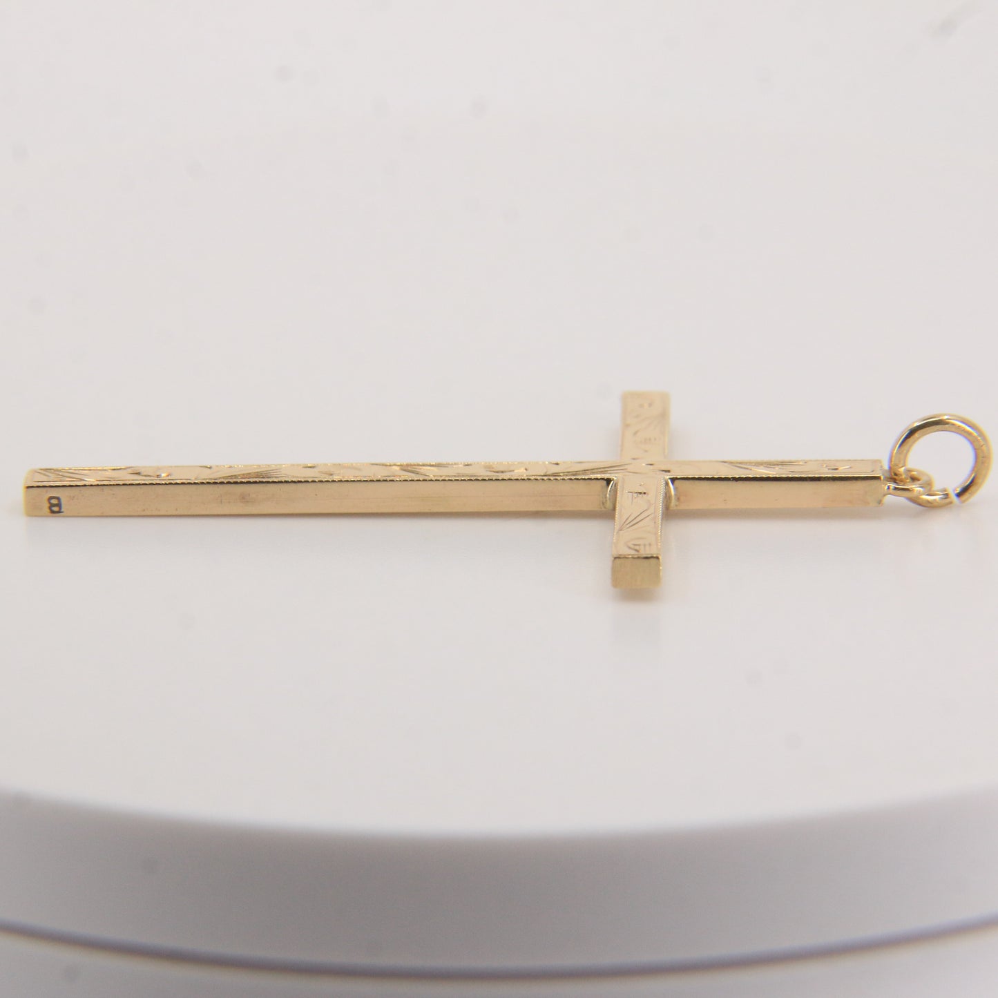 Vintage 9ct Hallmarked Yellow Gold Cross Pendant Engraved Detail Religious Gift