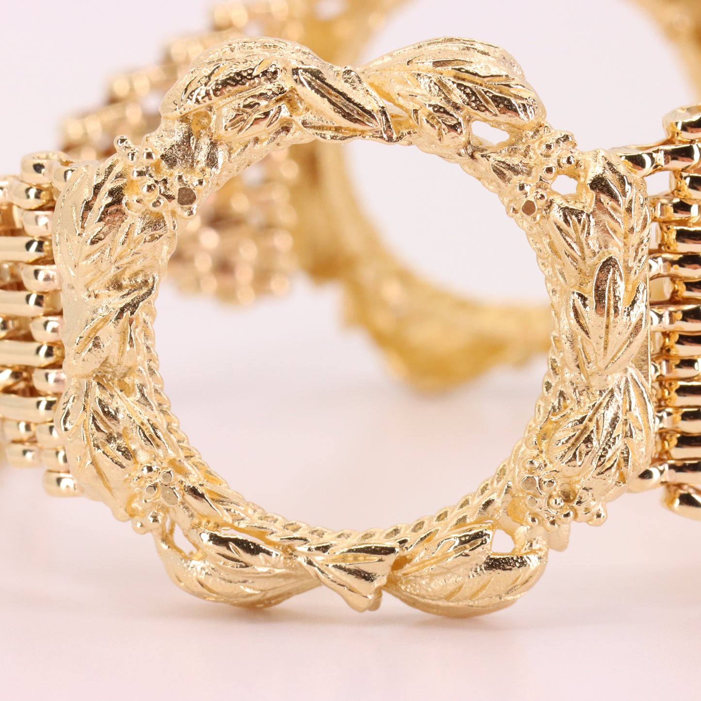 Vintage 9ct Hallmarked Gold Full Sovereign Coin Bracelet Heart Lock 7.2 Inch