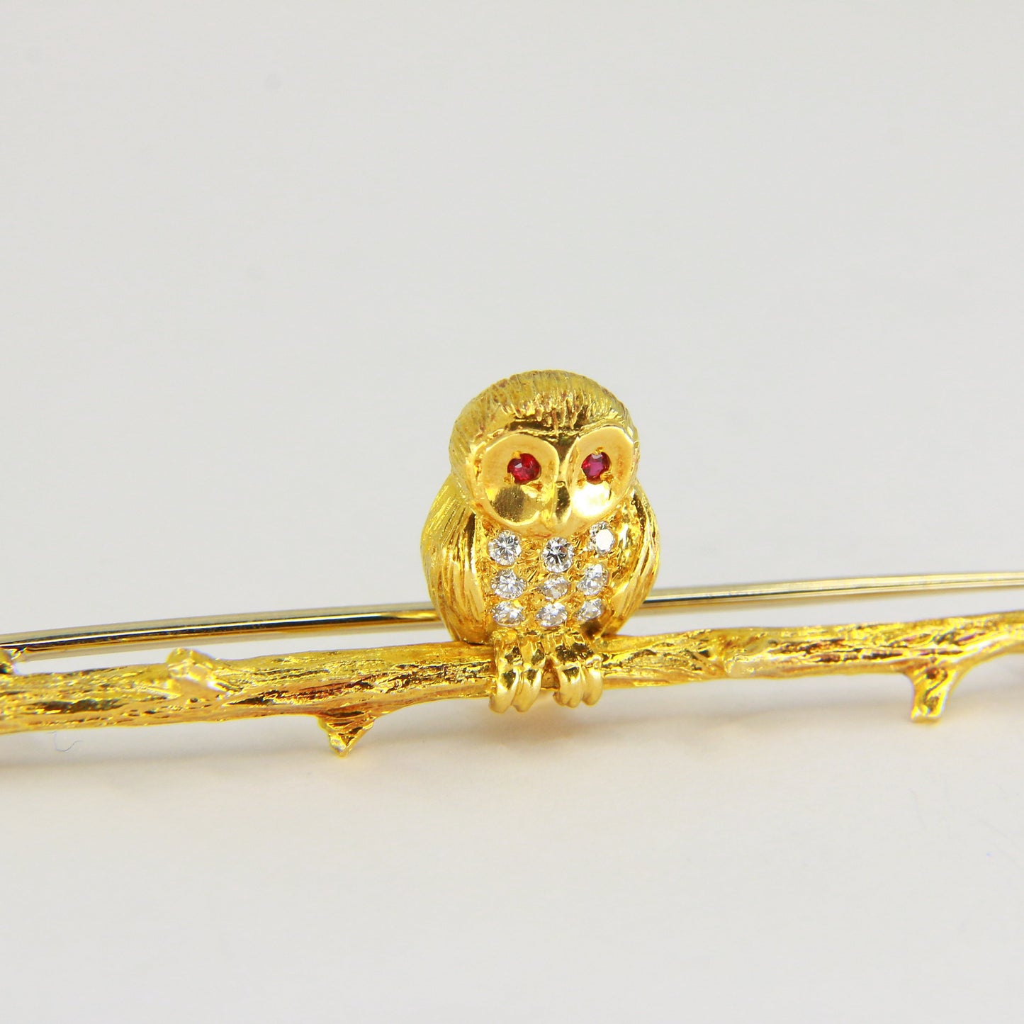 Vintage 18ct Ruby Eyed Owl Brooch Yellow Gold Hallmarked Diamond Ruby Set Brooch