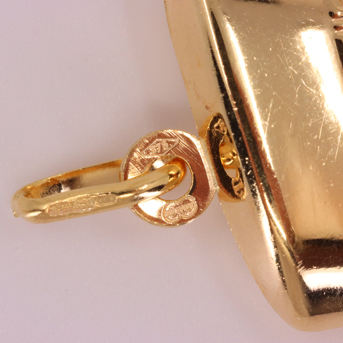 Vintage 9ct Hallmarked Gold Unoaerre Nefertiti Egyptian Queen Pharaoh Pendant