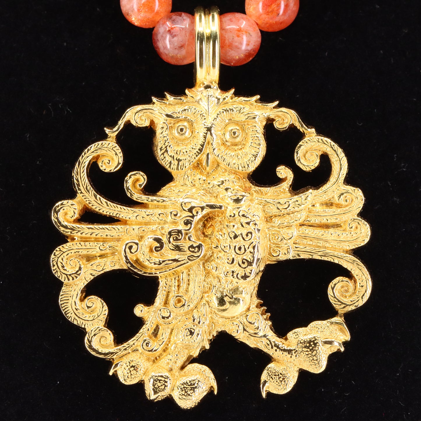 Malcolm Appleby 18ct Hallmarked Heraldic Owl Pendant Necklace Beaded Boxed