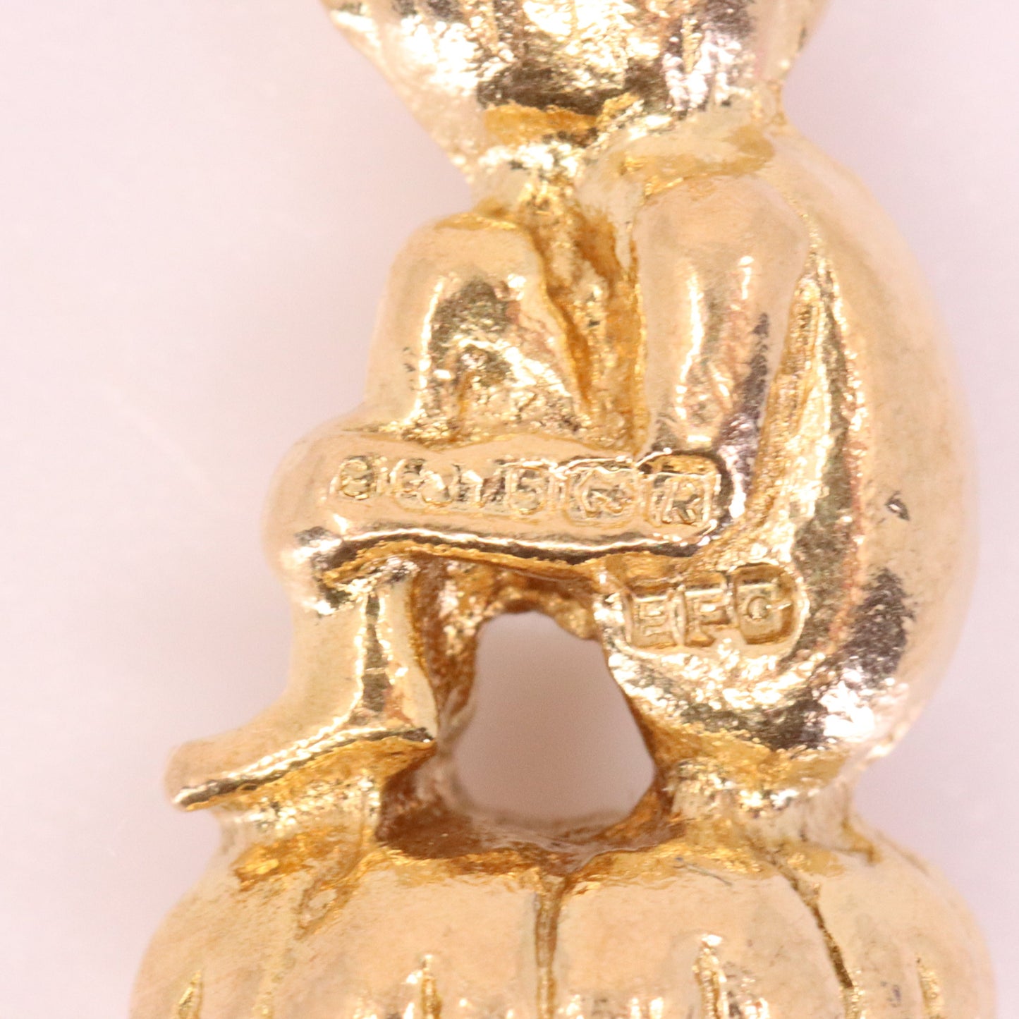 Vintage 9ct Gold Hallmarked Elf Sprite on Toadstool Mushroom Charm Pendant Gift