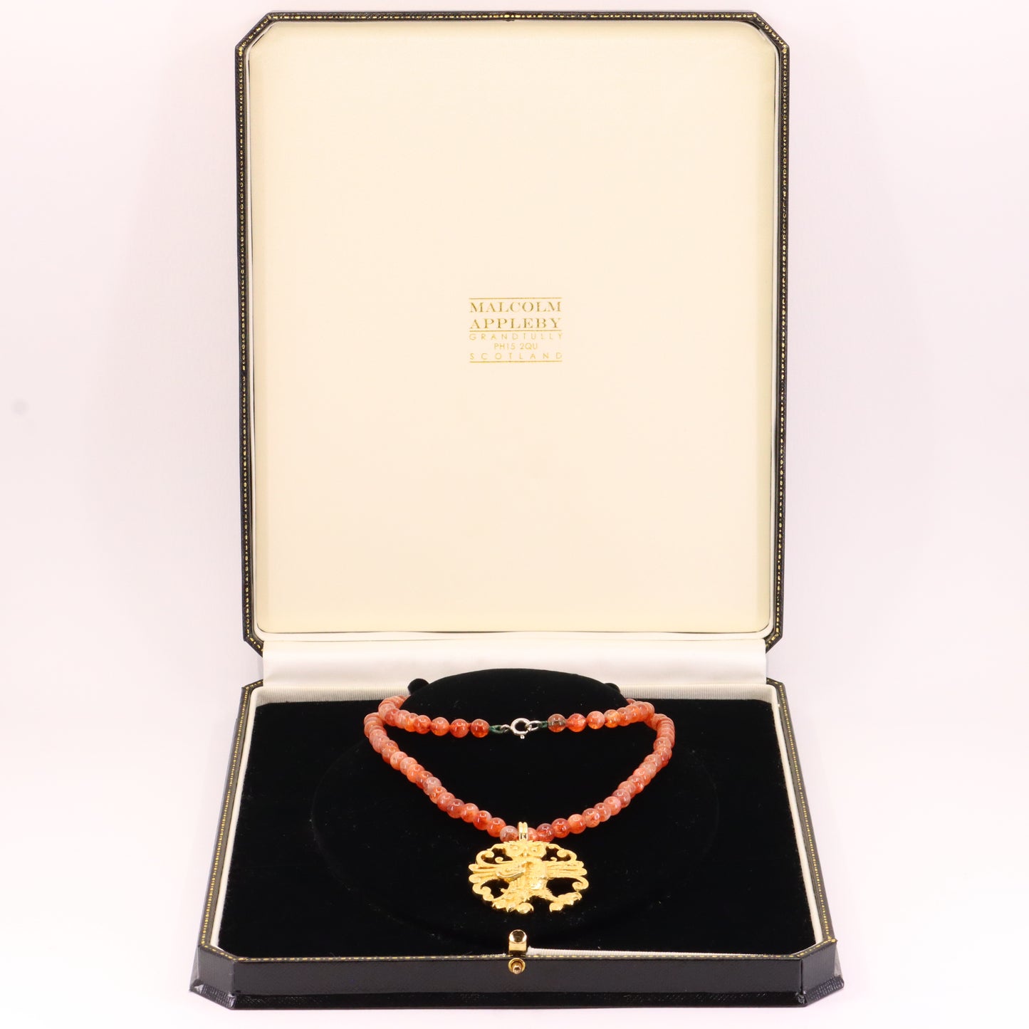 Malcolm Appleby 18ct Hallmarked Heraldic Owl Pendant Necklace Beaded Boxed