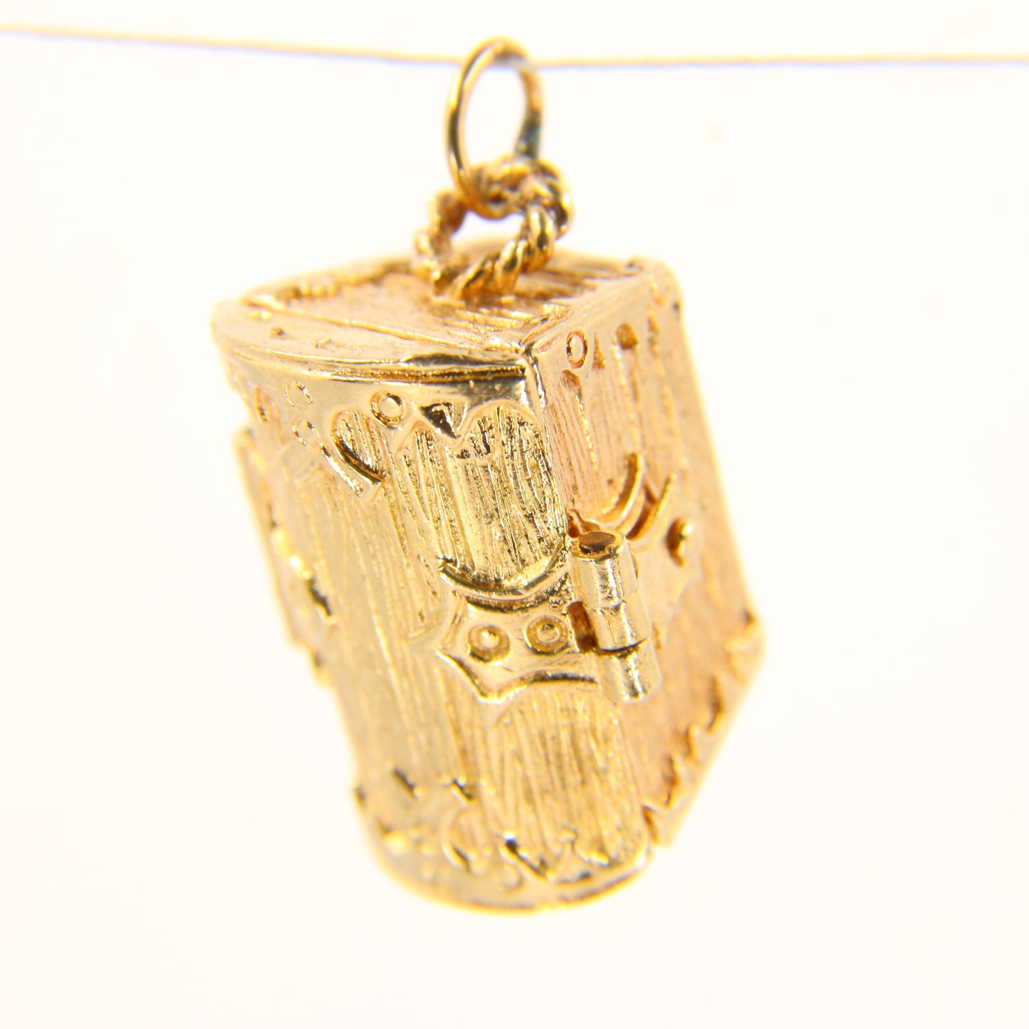 Vintage 9ct Pirate Treasure Chest Pendant Yellow Gold Charm Hallmarked Gift