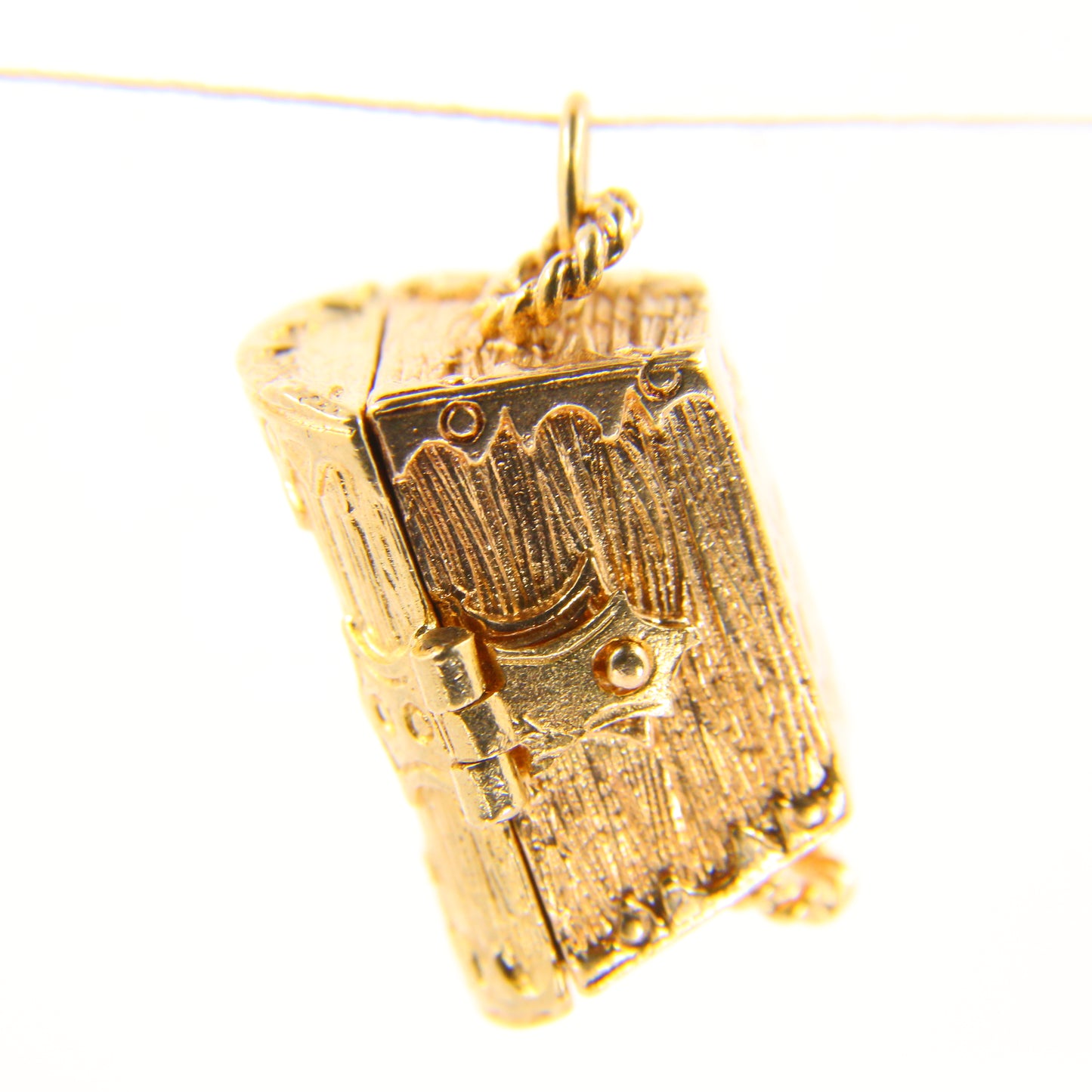 Vintage 9ct Pirate Treasure Chest Pendant Yellow Gold Charm Hallmarked Gift