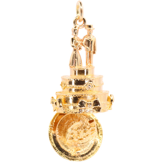 Vintage 9ct Hallmarked Gold Bride Groom Wedding Cake Opening Horseshoe Charm